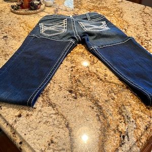 Ariat western jeans worn 3 times. Size 26 R. With white stitching